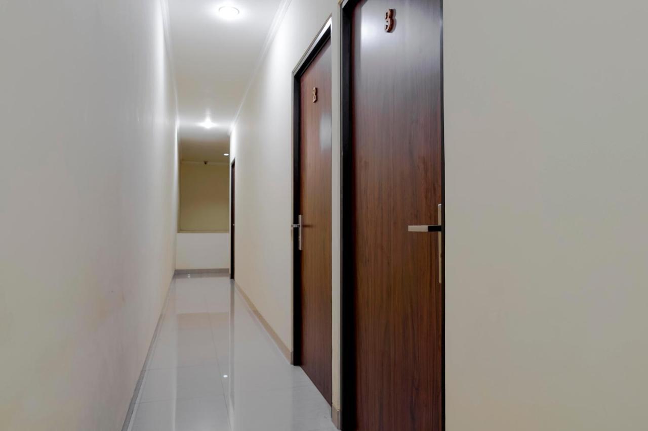 Reddoorz @ Jalan Biak Roxy Jakarta Exteriér fotografie