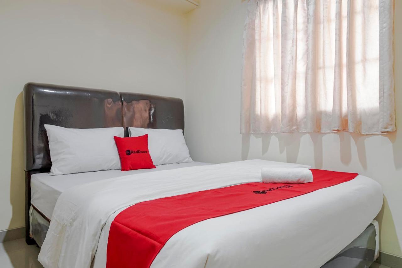 Reddoorz @ Jalan Biak Roxy Jakarta Exteriér fotografie