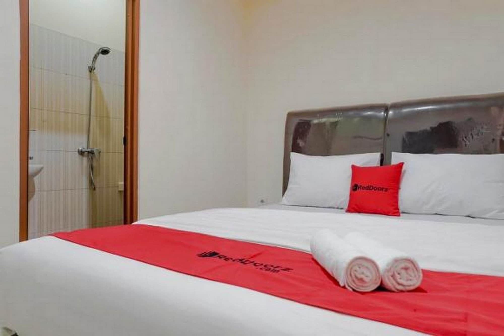 Reddoorz @ Jalan Biak Roxy Jakarta Exteriér fotografie